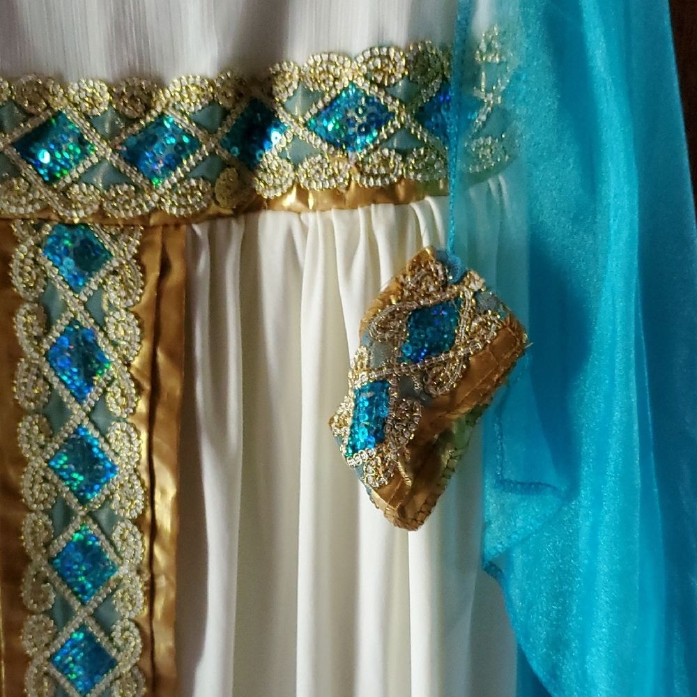 Cleopatra Costume - Women's XL, White Dress with Blue Cape, Headress - Picture 6 of 7